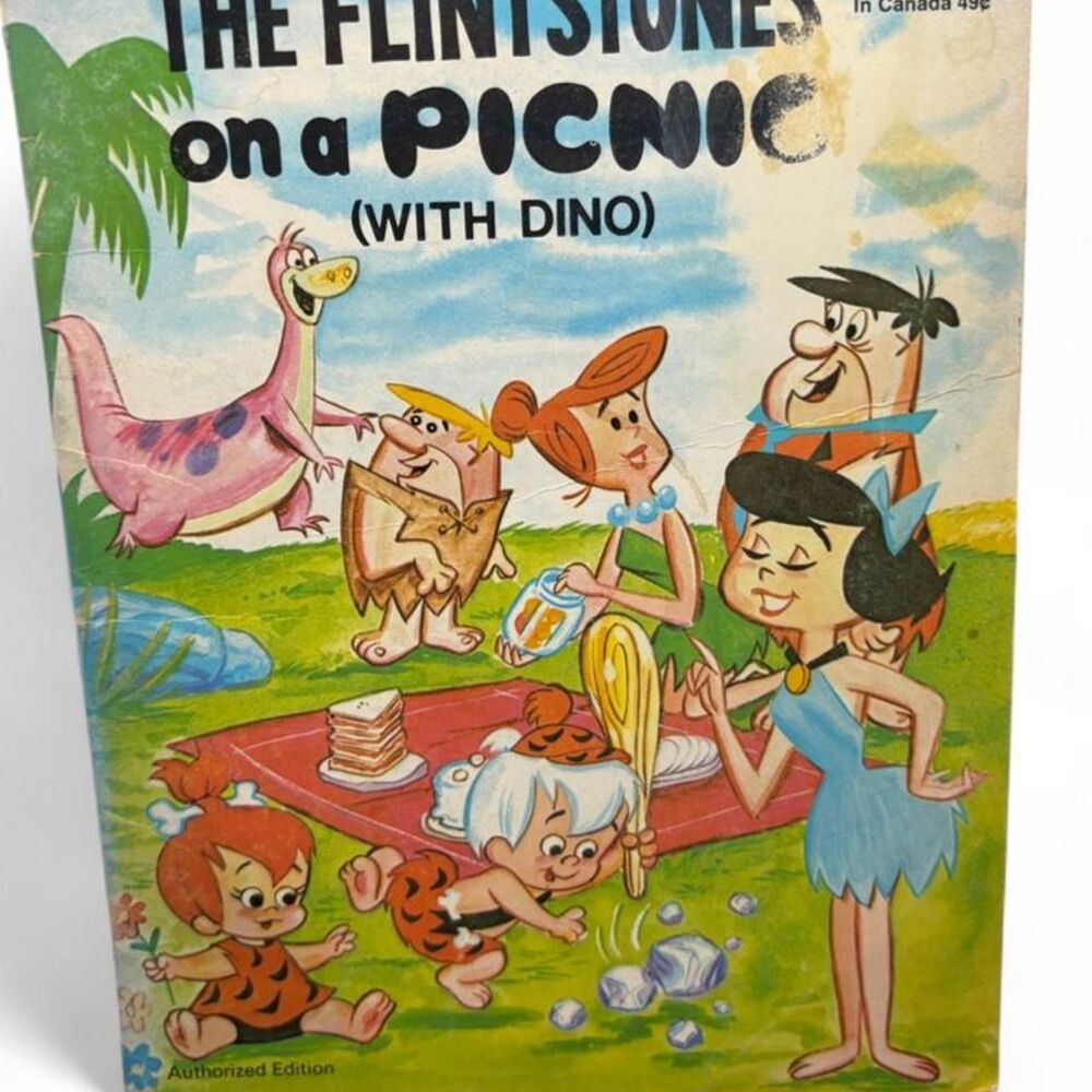 Vintage 1970s The Flintstones On a Picnic With Dino Paperback Book